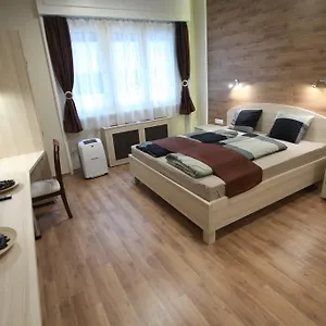 Apartment D.five Premium Studio In The Center, Budapest